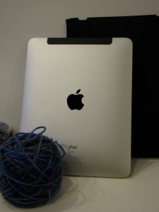 iPad plus yarn